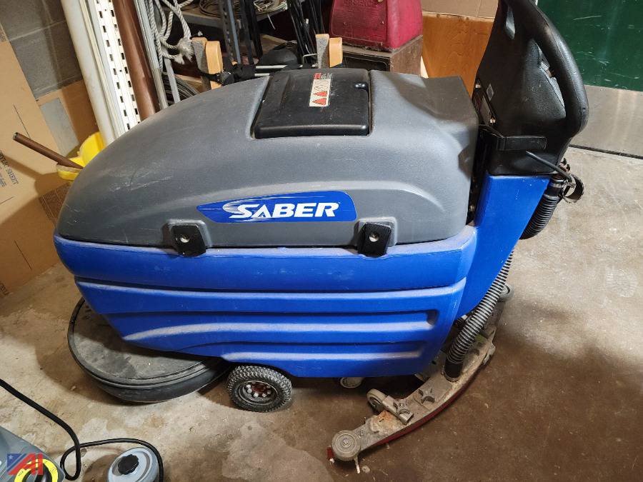 Auctions International Auction Marion CSDNY 27116 ITEM Windsor