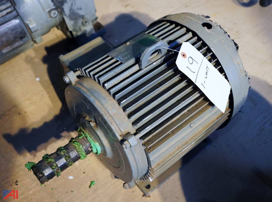 Auctions International Auction Town of Royalton HwyNY 27589 ITEM