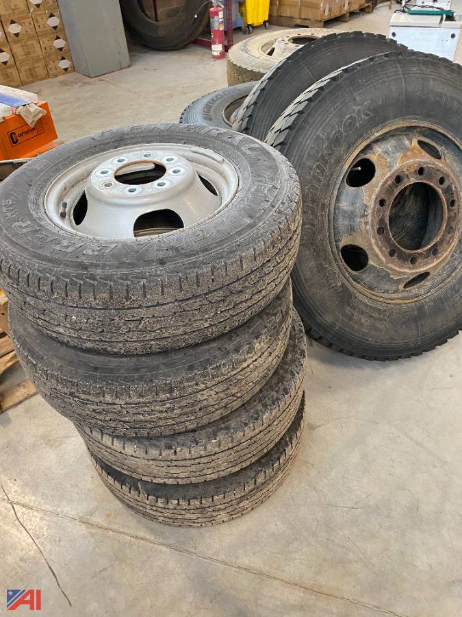 Auctions International Auction Dundee CSDNY 27772 ITEM Commercial Tires with Rims
