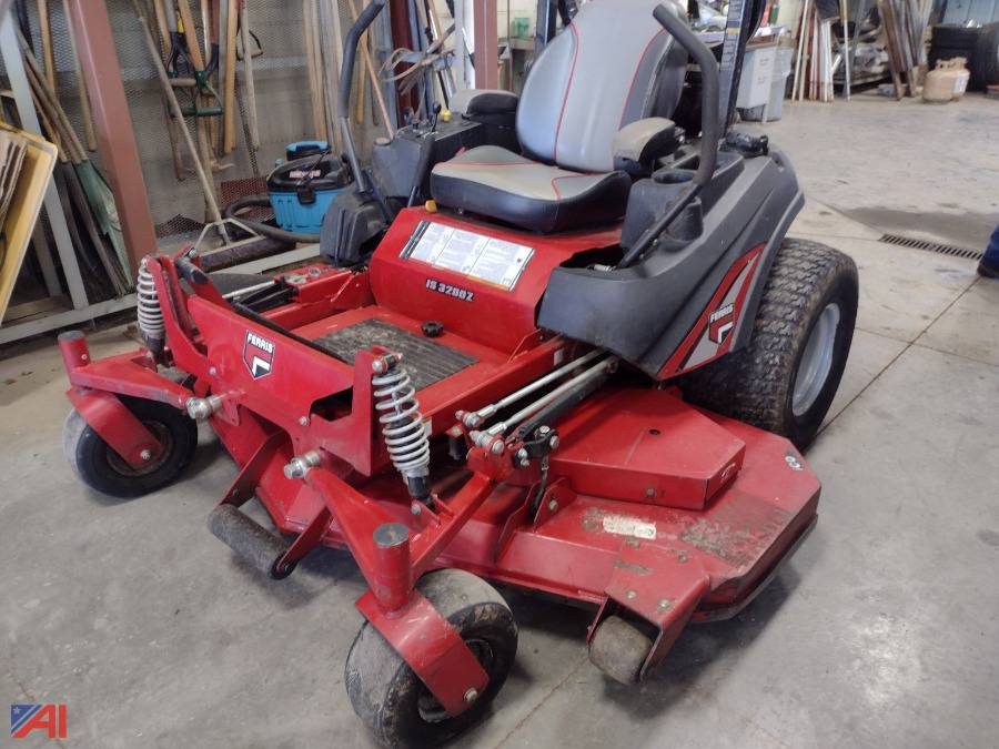 Auctions International Auction Village of SherburneNY 27837 ITEM 2017 Ferris IS3200Z