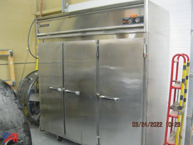 victory 3 door freezer