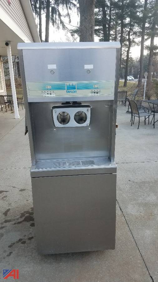 Auctions International Auction Town of MaltaNY 28290 ITEM Taylor 875627 Soft Serve Ice
