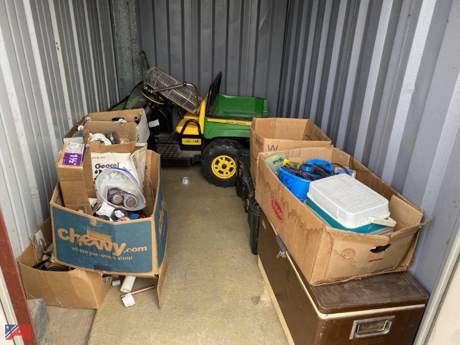 Auctions International Auction Storage Unit AuctionNY 28396 ITEM