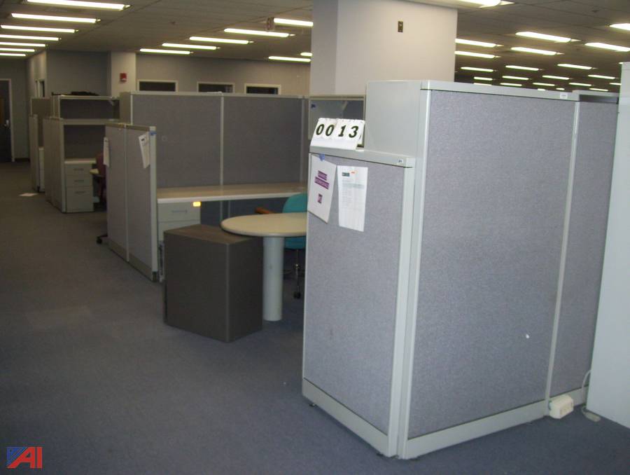 Auctions International Auction Mass OSD MaCormack Building BostonMA 28484 ITEM Steelcase