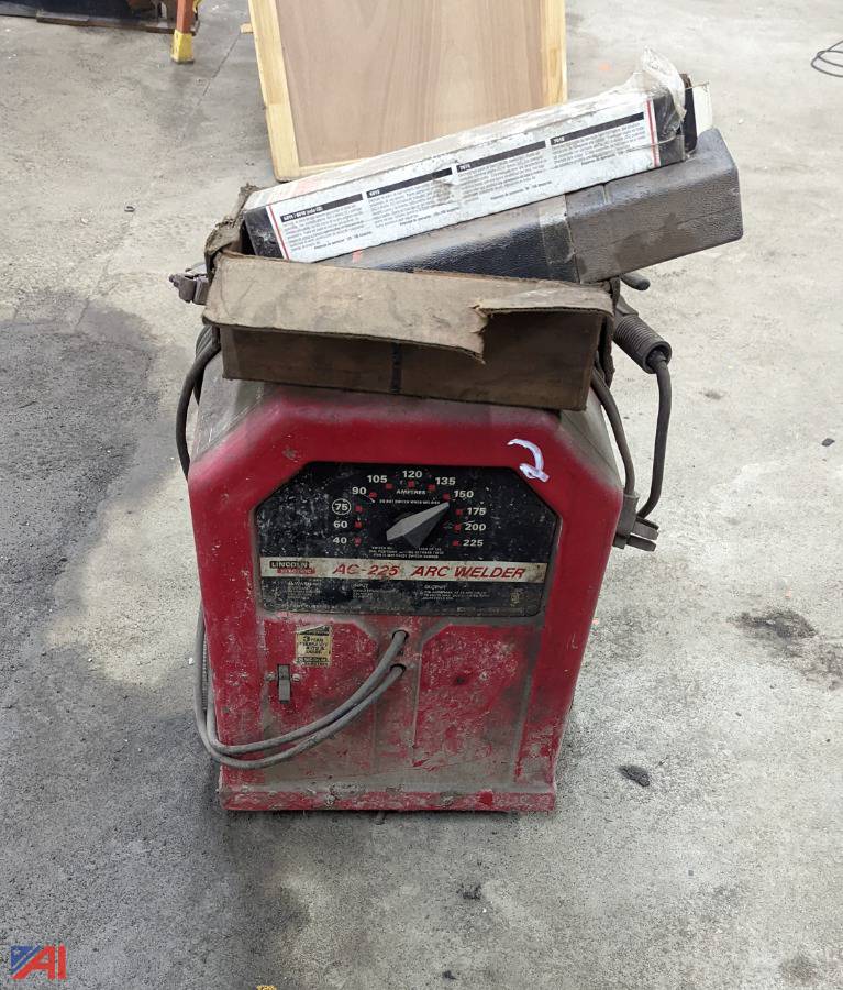 Auctions International Auction Town of Pitcher Hwy NY 28574 ITEM