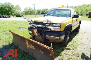 (#2-92124) 2004 Chevy Silverado 2500HD Pickup Truck with Plow