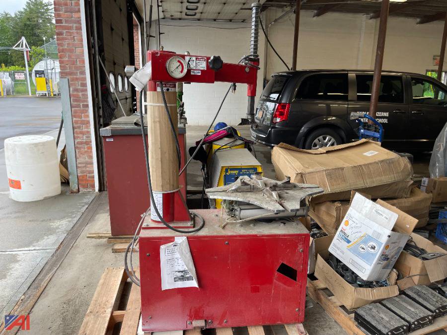 Auctions International Auction HadleyLuzerne CSDNY 28965 ITEM