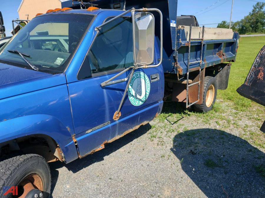 Auctions International Auction Town of Theresa HwyNY 29017 ITEM