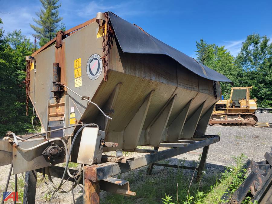 Auctions International Auction Rumford Public WorksME 29230 ITEM 14 Yard Tarco Sander