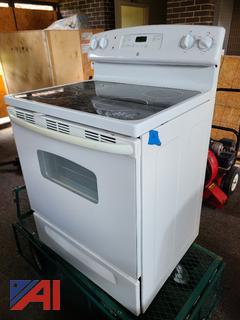(#16) GE Electric Stove, White