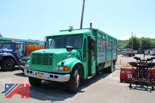 2000 International 4700 Recycle Truck