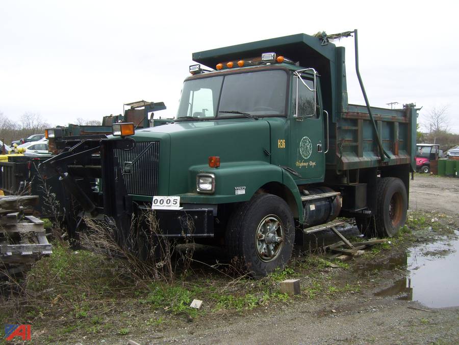 Auctions International Auction Town of Plymouth DPWMA 29886 ITEM