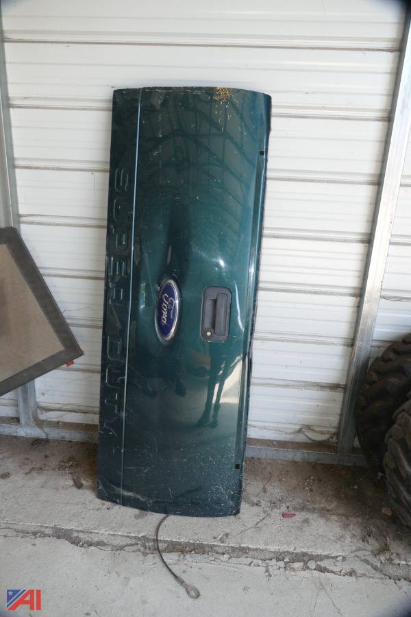 Auctions International Auction City of MechanicvilleNY 30020 ITEM