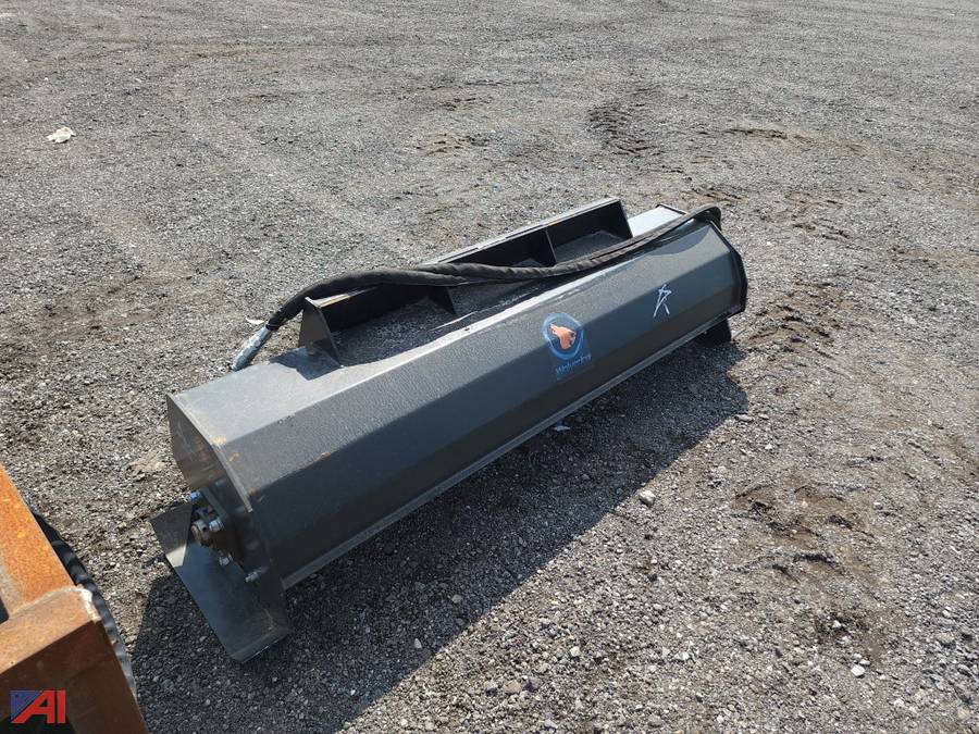 Auctions International Auction Wolverine Import Skid Steer