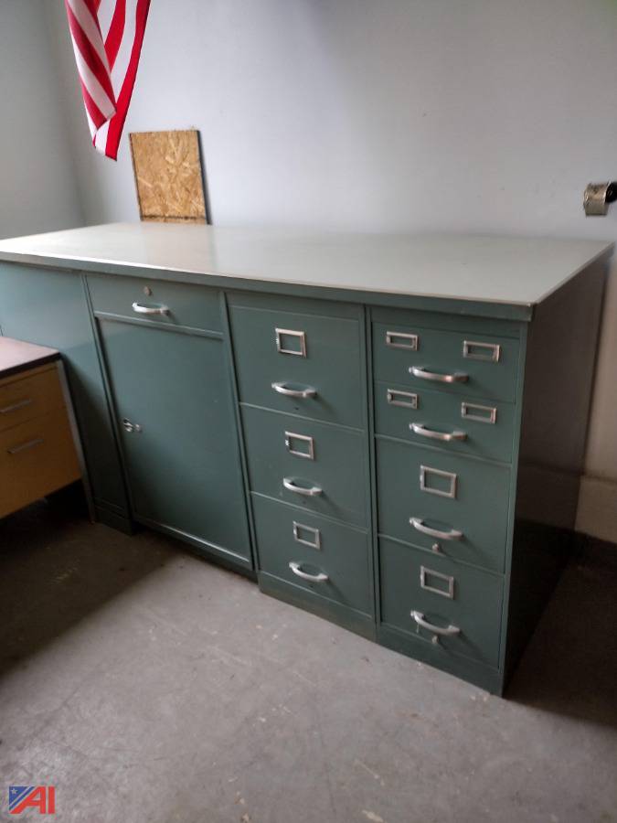 Auctions International Auction Dundee CSDNY 30224 ITEM Oversized