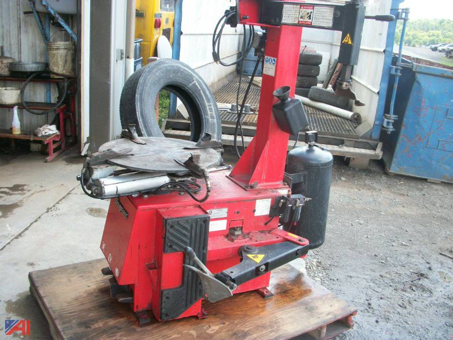 Auctions International Auction Business SurplusNY 30405 ITEM 2005