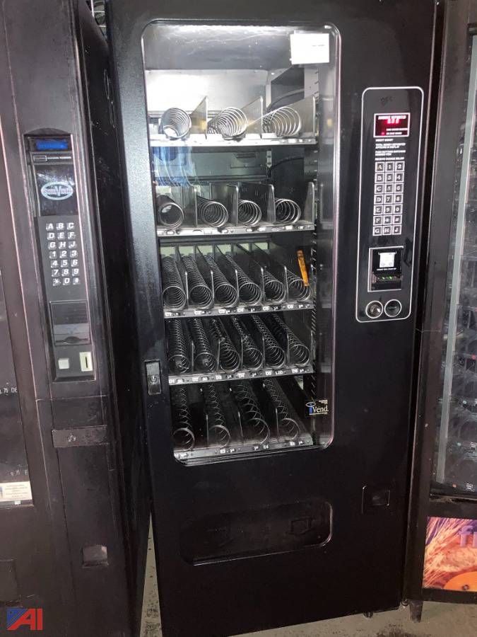 Auctions International Auction Surplus LiquidationNY 30811 ITEM FSI 3130 Vending Machine