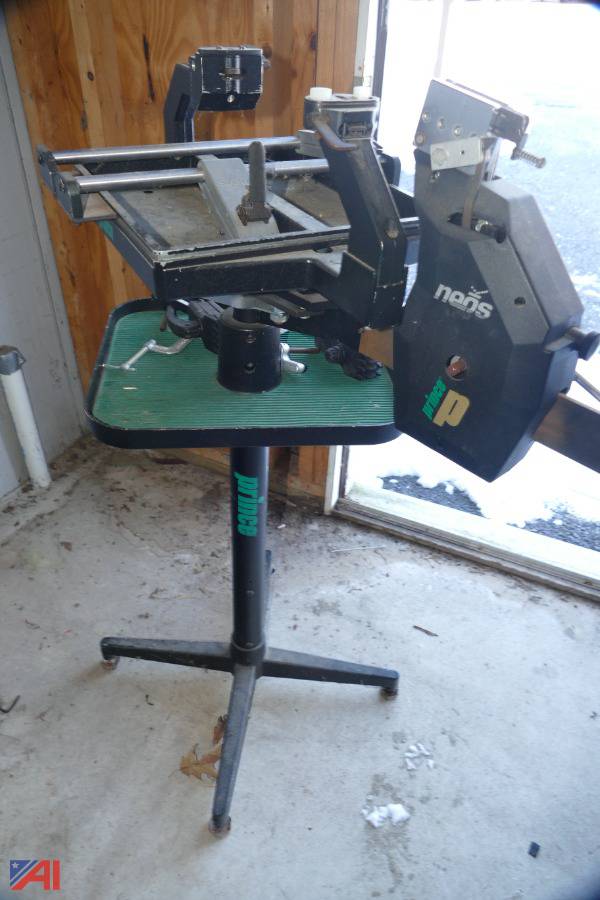 Prince NEOS Tennis Stringing Machine Auction | Auctions International