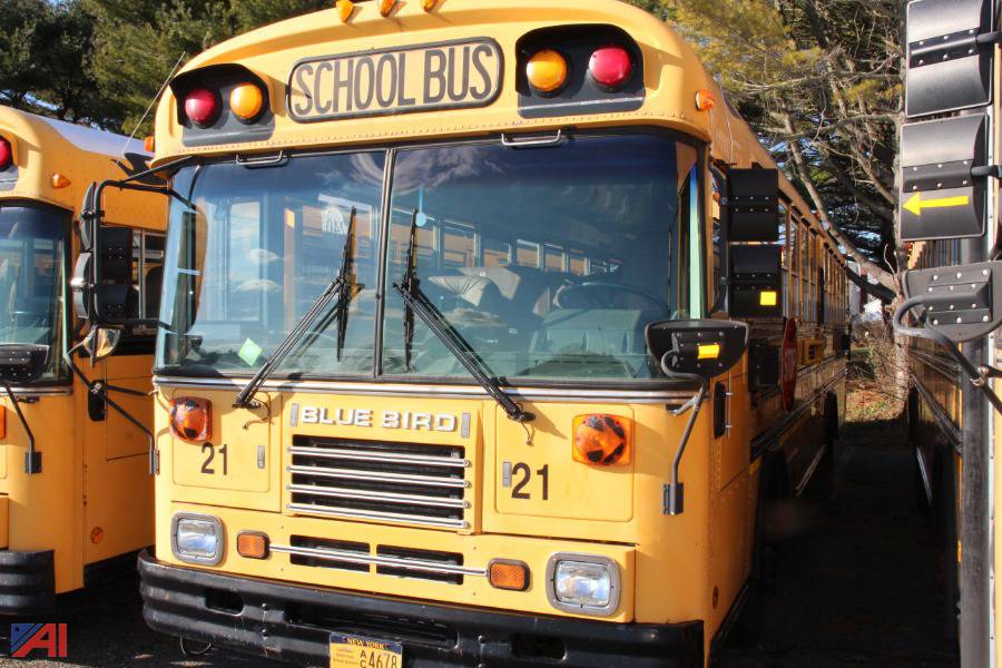 Auctions International - Auction: Levitown UFSD, Long Island-NY #31719  ITEM: 2000 Bluebird TC2000 School Bus (Parts Only)