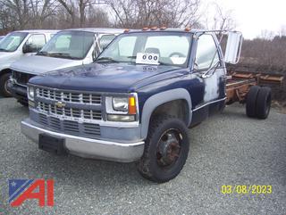 2000 Chevy 3500 Cab and Chassis (710G)
