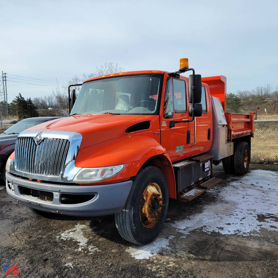 Auctions International Auction Town of Orchard ParkNY 32324 ITEM 2009 International 4300