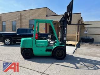 Mitsubishi 6,000 Pneumatic Gas Forklift 