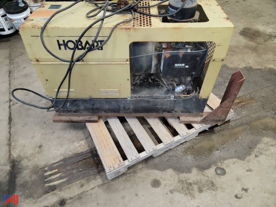 Hobart Titan 7000 Gas Powered Welder and Generator Auction