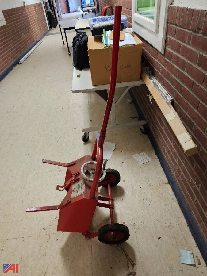 Auctions International Auction Monticello CSDNY 32751 ITEM (11) AFF Brake/Drum Handler