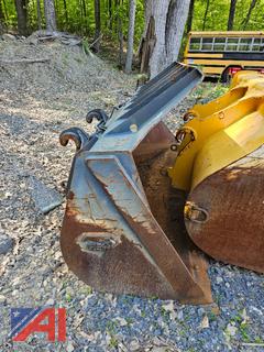 (#12) John Deere 544K Side Dump 2.5 Yard Coupler Bucket