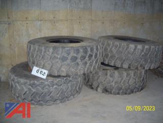 (4) 20.5R25 Loader Tires