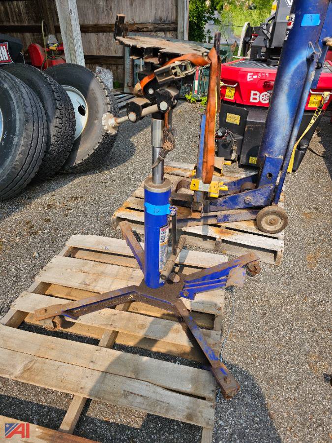 Auctions International Auction Putnam CountyNY 33151 ITEM (10) Westward Transmission Jack