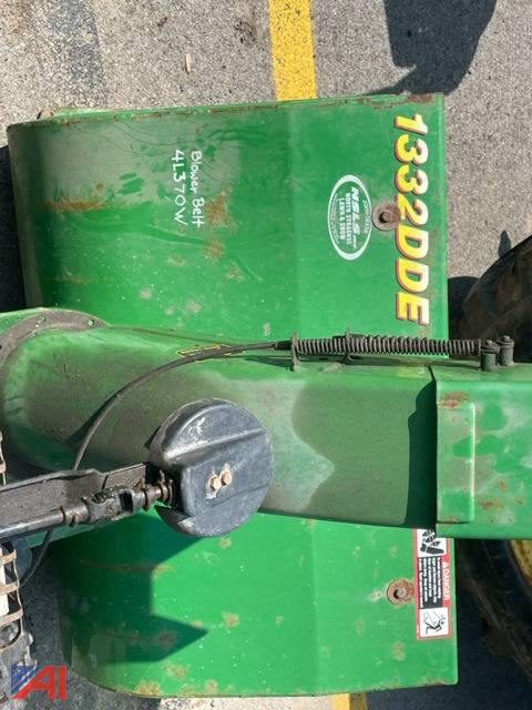 Auctions International Auction Liverpool Csd Ny 33178 Item John Deere 1332dde Snow Blower 7428