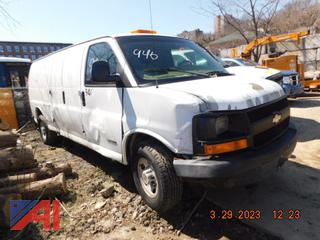 (#946) 2004 Chevy Express 3500 Van