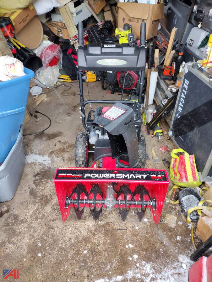 Auctions International Auction Surplus LiquidationNY 33502 ITEM Powersmart 24" Snow Blower