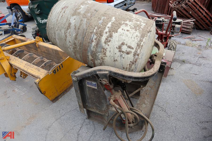 Auctions International Auction City of Tonawanda DPWNY 33541 ITEM Cherokee Mobile Cement Mixer