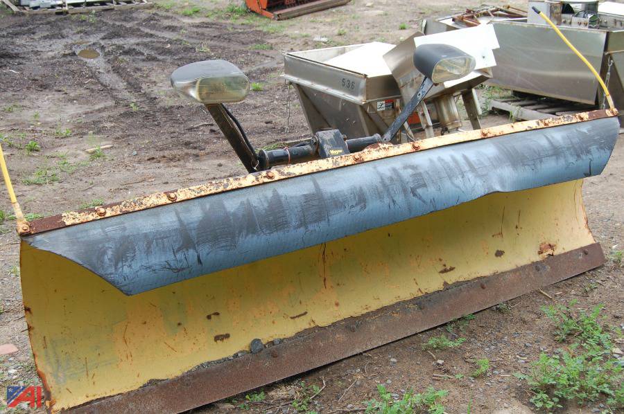 Auctions International Auction Syracuse UniversityNY 33553 ITEM 8