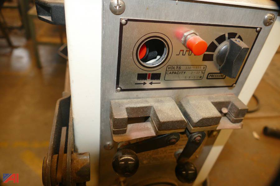 Auctions International Auction Yonkers Public SchoolsNY 33800 ITEM (72) JET JWG12 Band