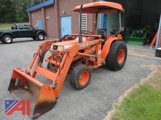 1989 Kabota HST B2150 Compact Tractor with Loader Bucket