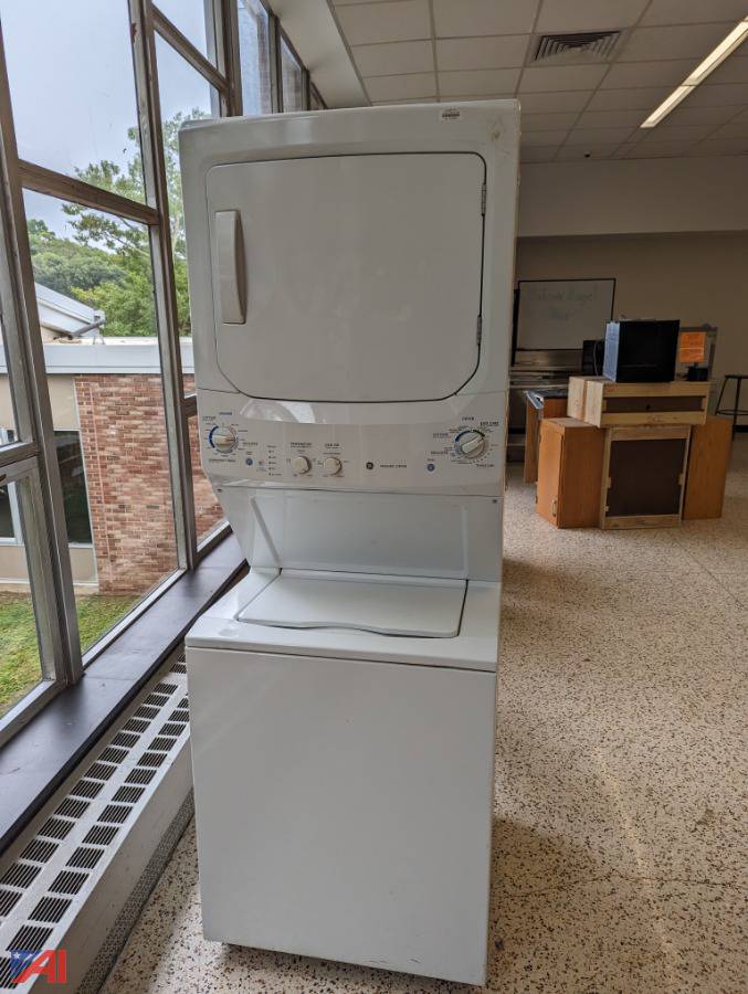 Auctions International Auction Locust Valley CSDLong Island,NY