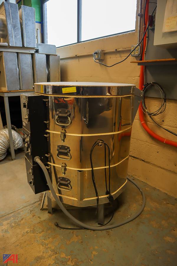 Auctions International Auction Canaseraga CSDNY 34311 ITEM Amaco