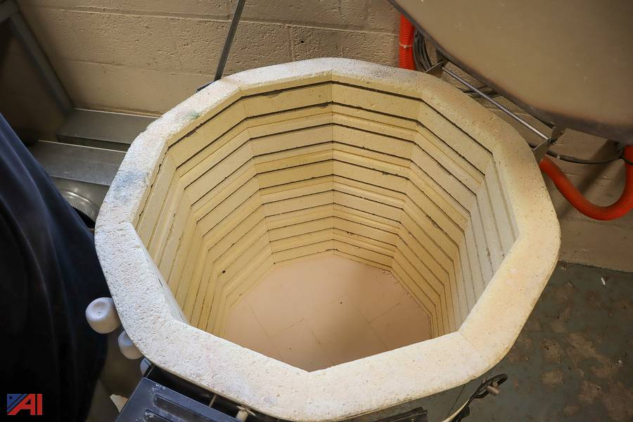 Auctions International Auction Canaseraga CSDNY 34311 ITEM Amaco