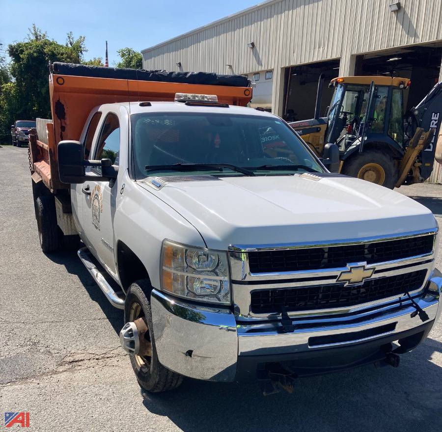 Auctions International Auction Town of Waterford HwyNY 34645 ITEM 2009 Chevy Silverado