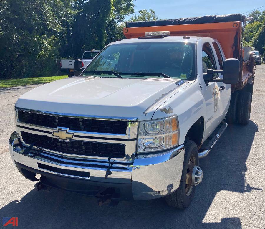Auctions International Auction Town of Waterford HwyNY 34645 ITEM 2009 Chevy Silverado
