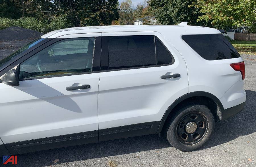 Auctions International Auction Town of Whitestown PDNY 34952 ITEM 2016 Ford Explorer SUV