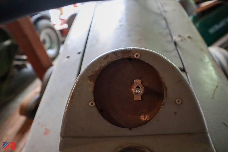 Auctions International Auction Dansville CSDNY 35050 ITEM 1953 Ford Tractor