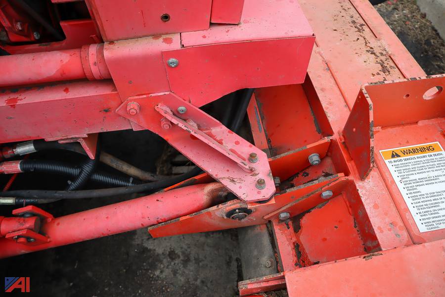 Auctions International Auction Dansville CSDNY 35050 ITEM 1998 Jacobsen HR15 Flail Mower