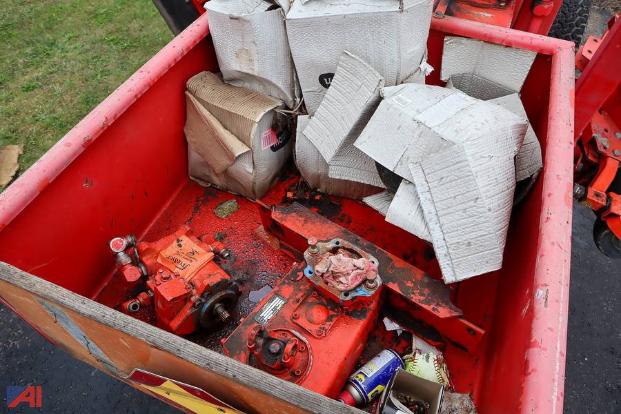 Auctions International Auction Dansville CSDNY 35050 ITEM 1998 Jacobsen HR15 Flail Mower