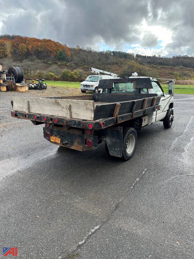 Auctions International Auction Village of SherburneNY 35190 ITEM 1998 Chevy C/K 3500