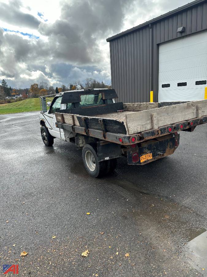 Auctions International Auction Village of SherburneNY 35190 ITEM 1998 Chevy C/K 3500