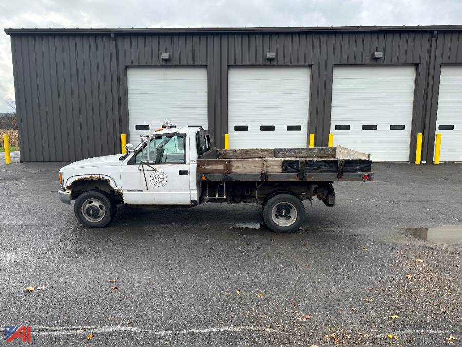 Auctions International Auction Village of SherburneNY 35190 ITEM 1998 Chevy C/K 3500